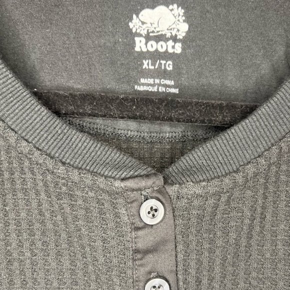 Roots Waffle Knit Henley Longsleeve - XL in Black - Picture 4 of 4